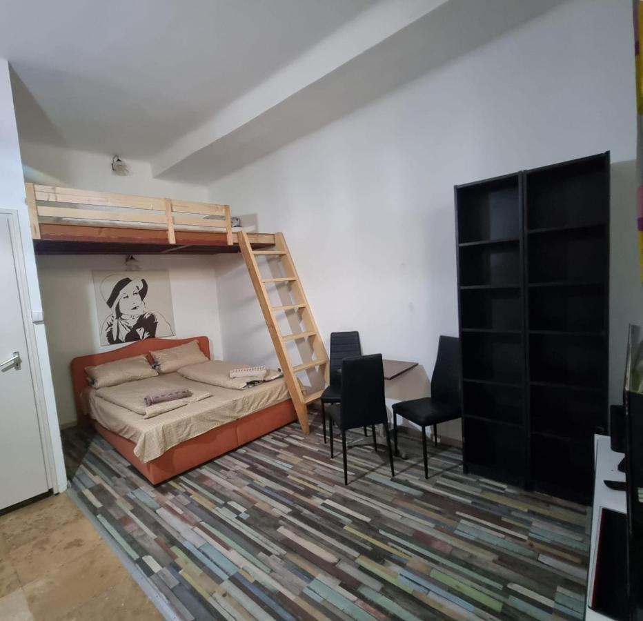 7Dab Apartment Bezeredj Contactless Self -Check-In บูดาเปสต์ ภายนอก รูปภาพ