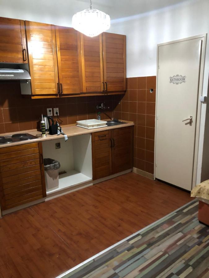 7Dab Apartment Bezeredj Contactless Self -Check-In บูดาเปสต์ ภายนอก รูปภาพ